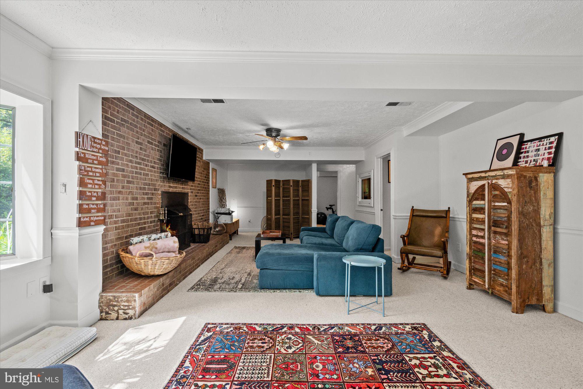 2402 POPKINS LANE