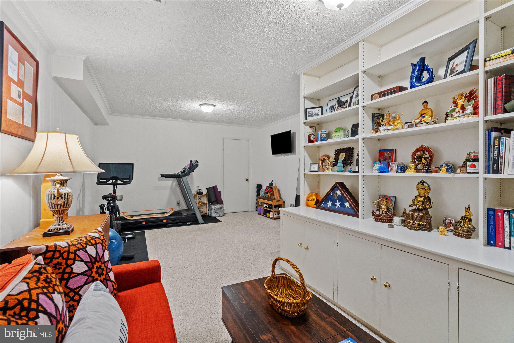 2402 POPKINS LANE