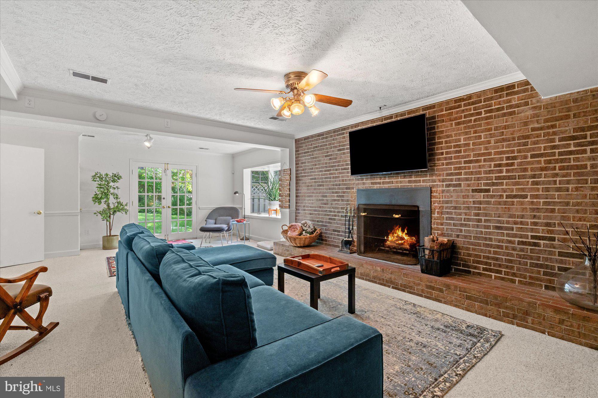 2402 POPKINS LANE