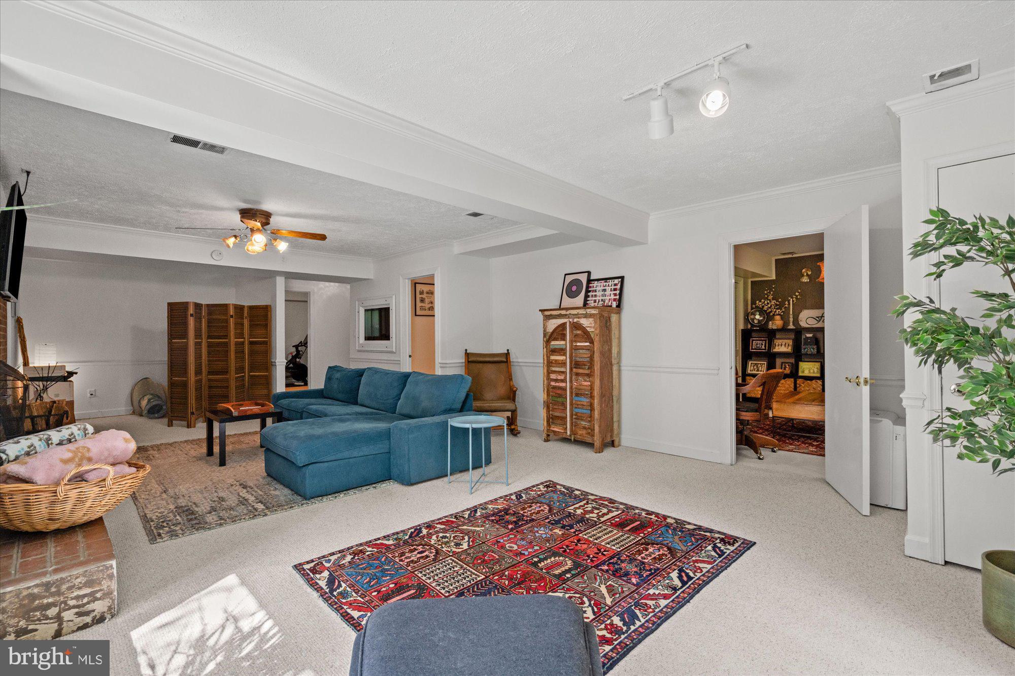 2402 POPKINS LANE