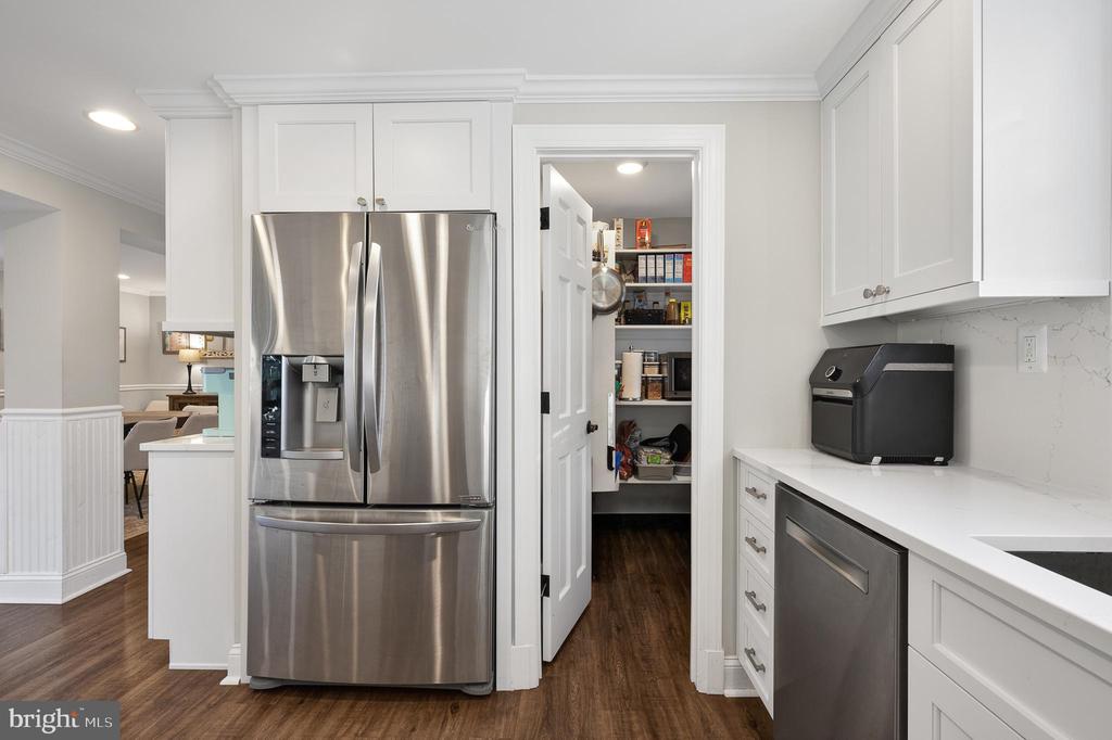8603 CYRUS PLACE