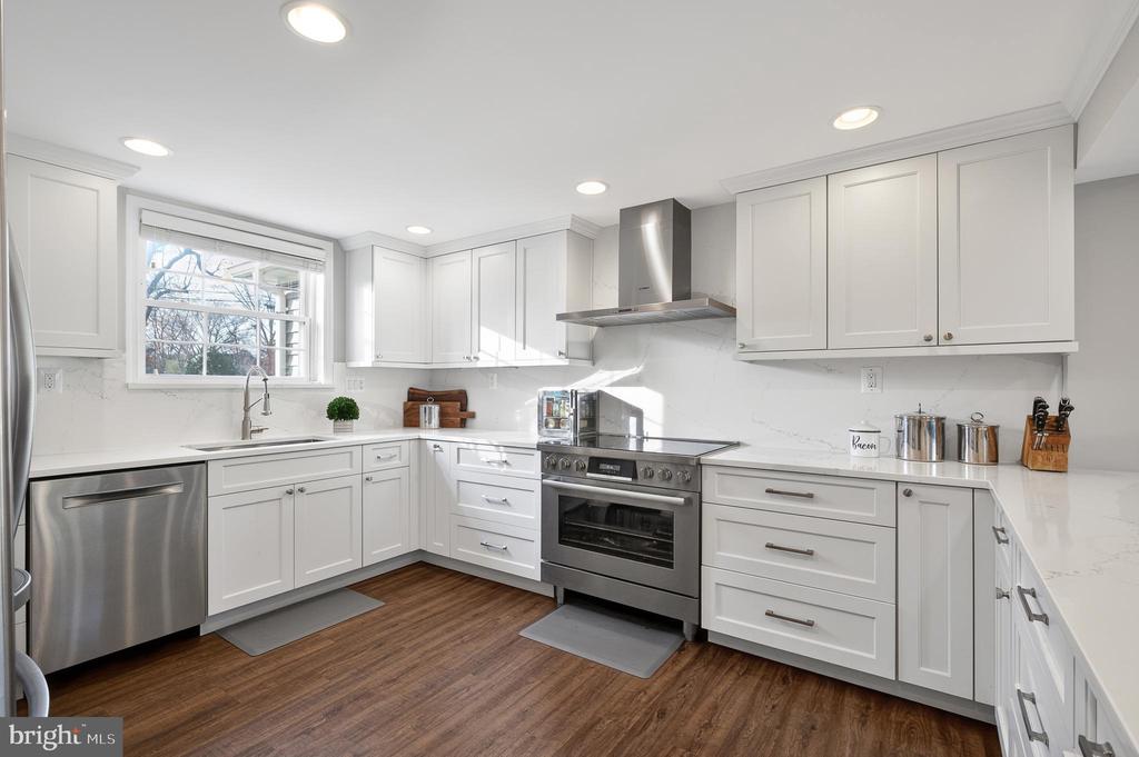 8603 CYRUS PLACE