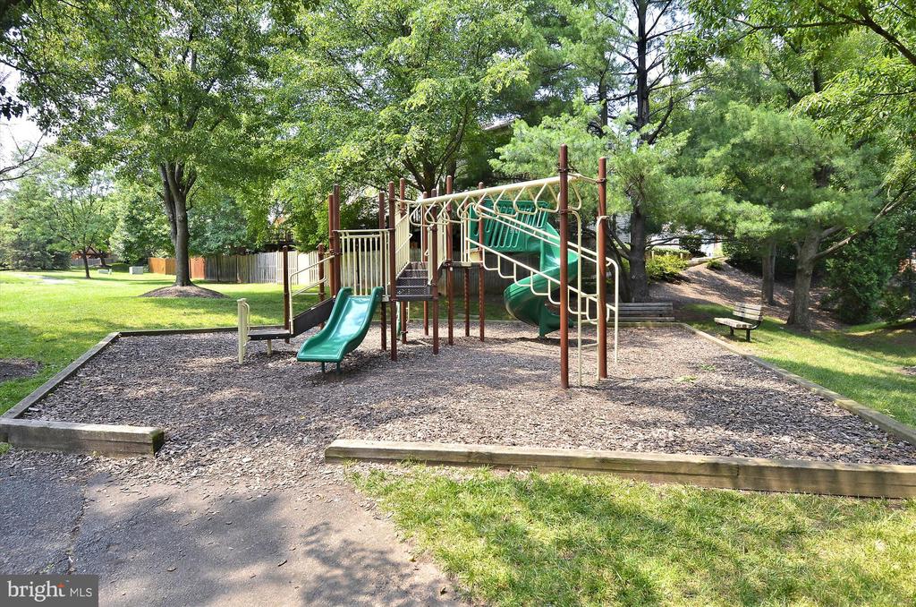 4555 INTERLACHEN COURT J