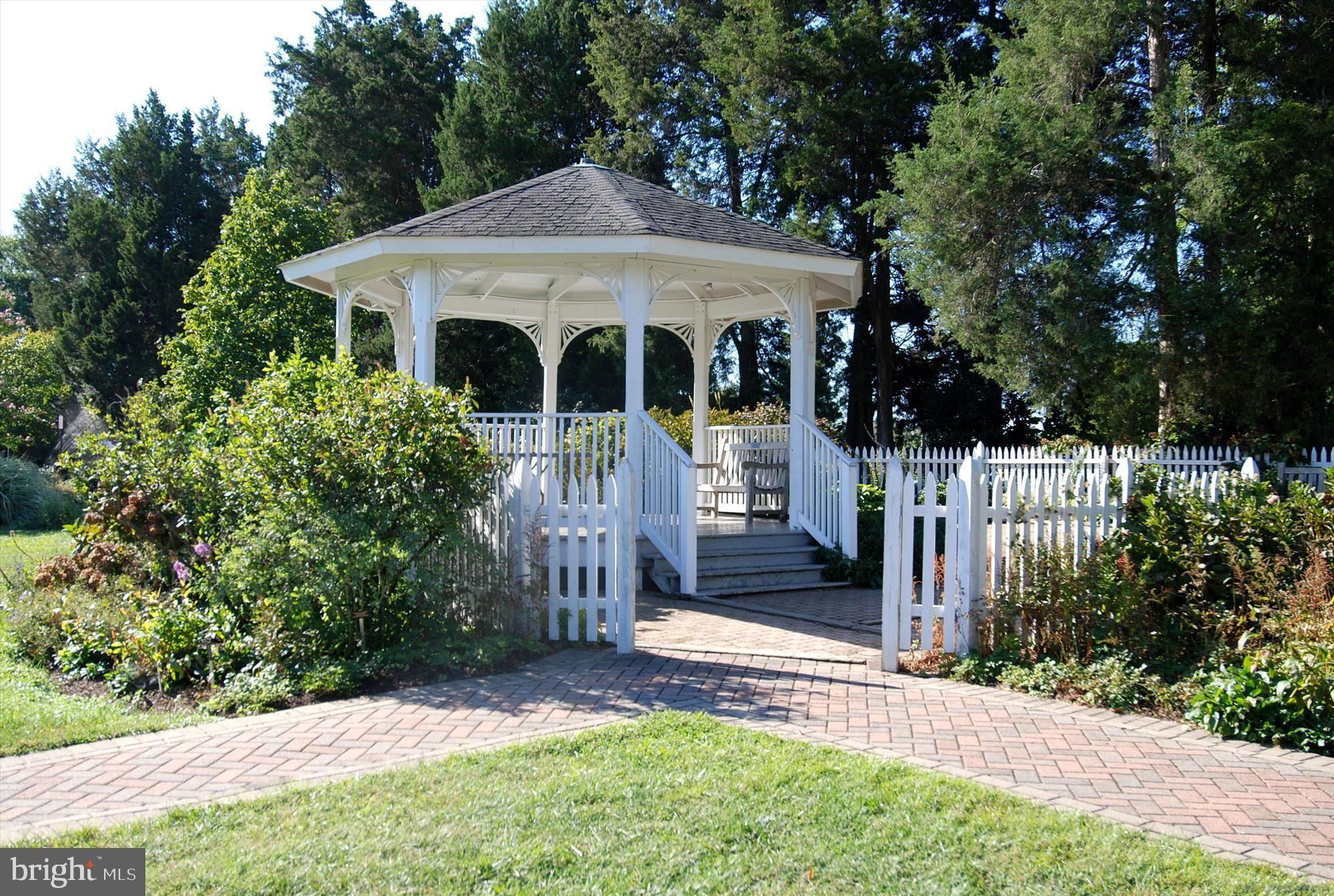 4555 INTERLACHEN COURT J