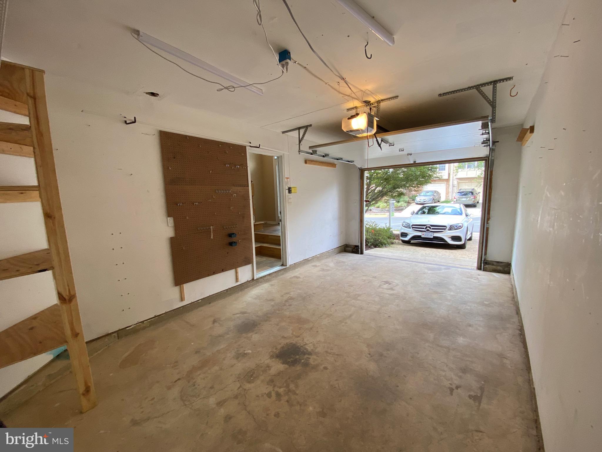 6623 FROST LAKE LANE