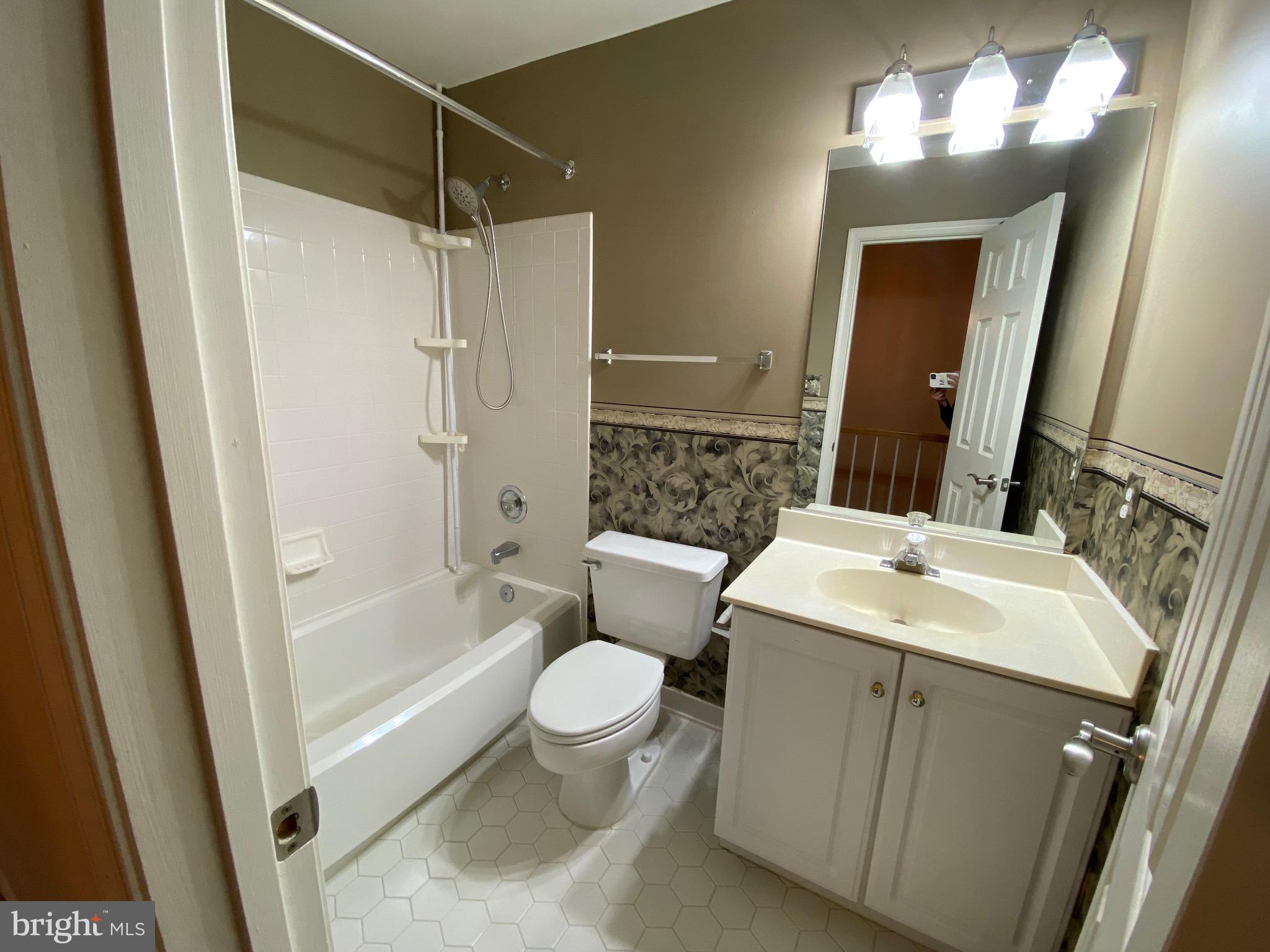 6623 FROST LAKE LANE