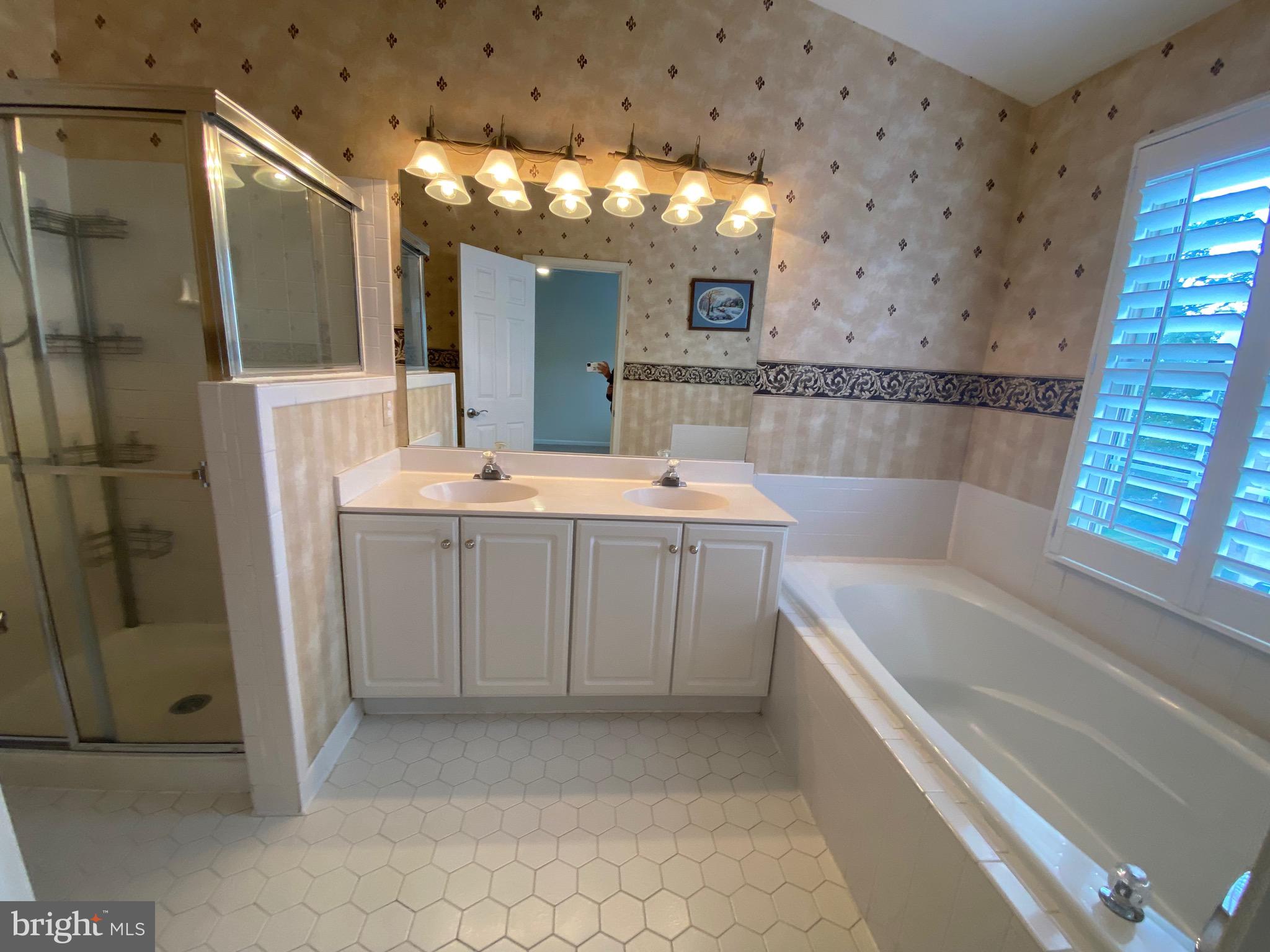 6623 FROST LAKE LANE