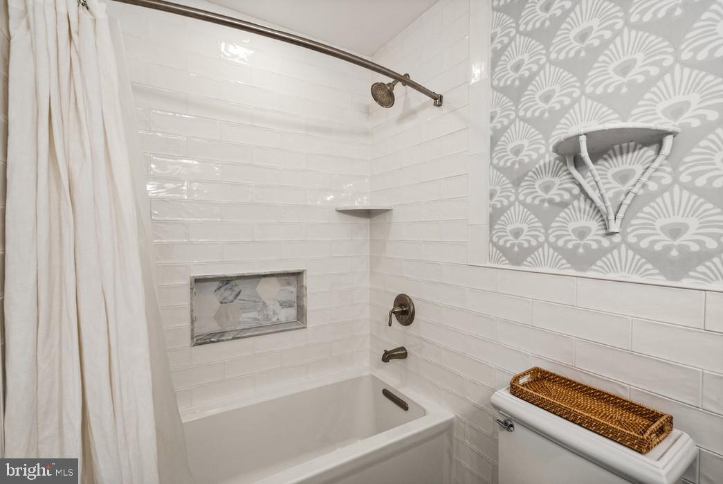 10314 HICKORY CREEK COURT