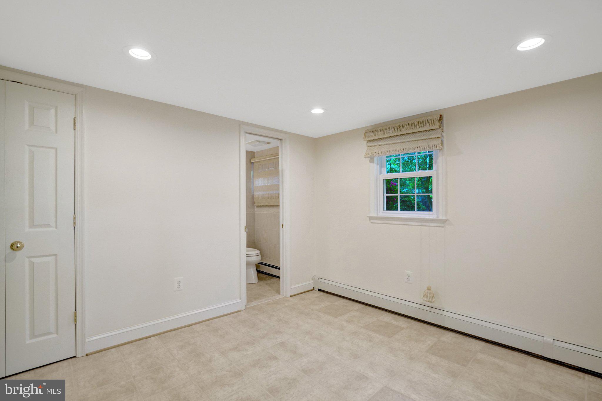 4409 FERRY LANDING ROAD