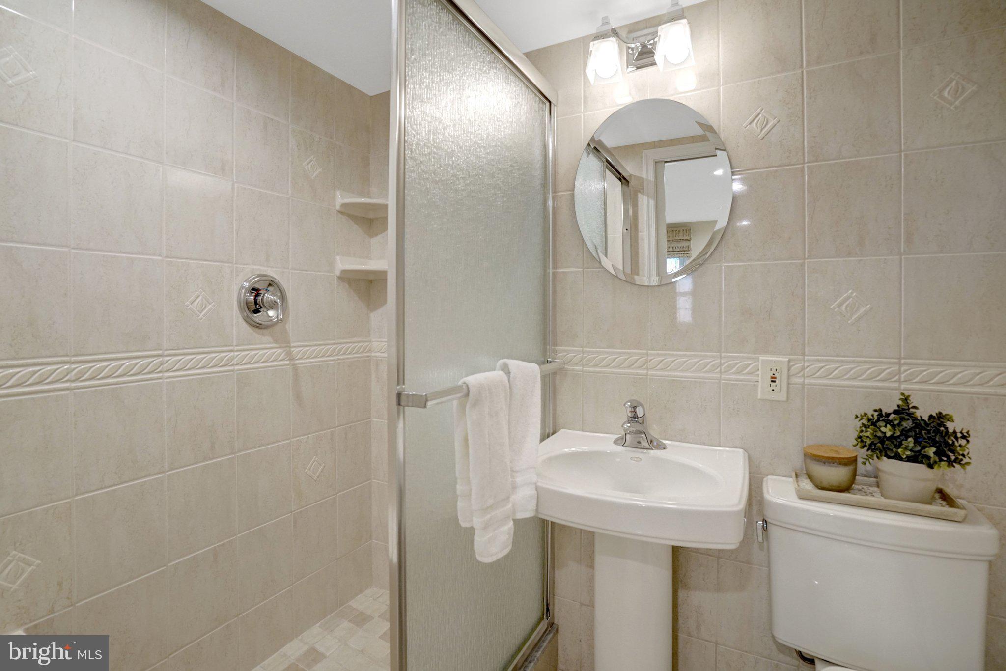 4409 FERRY LANDING ROAD