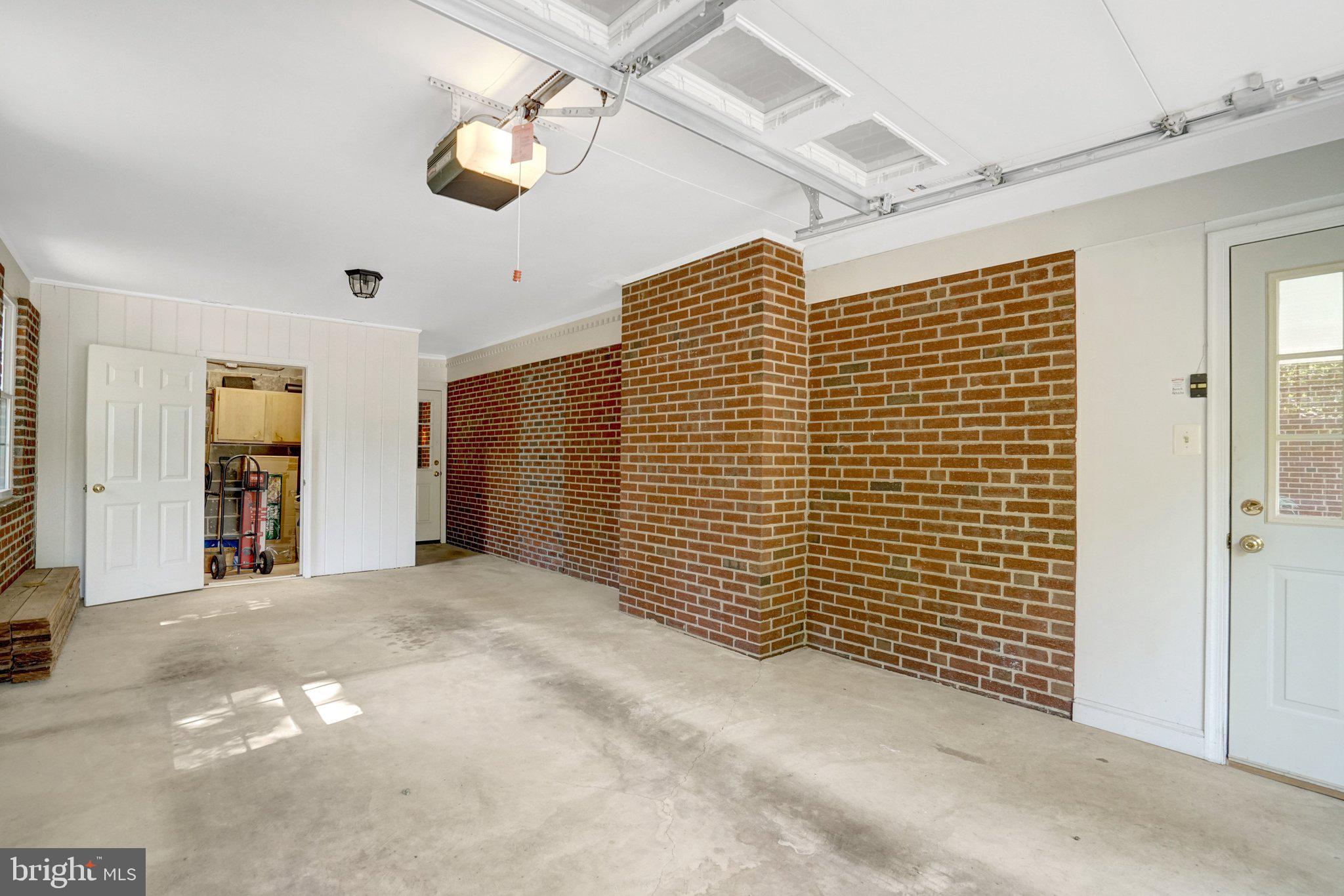 4409 FERRY LANDING ROAD