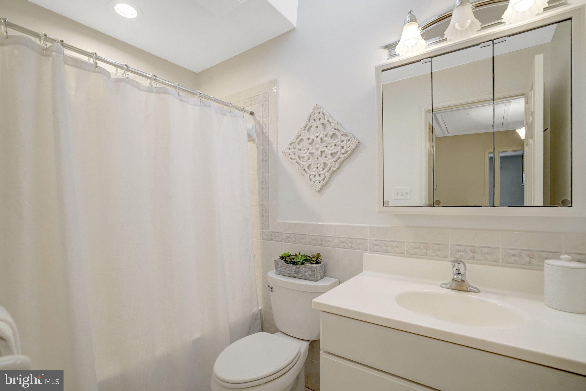 4409 FERRY LANDING ROAD