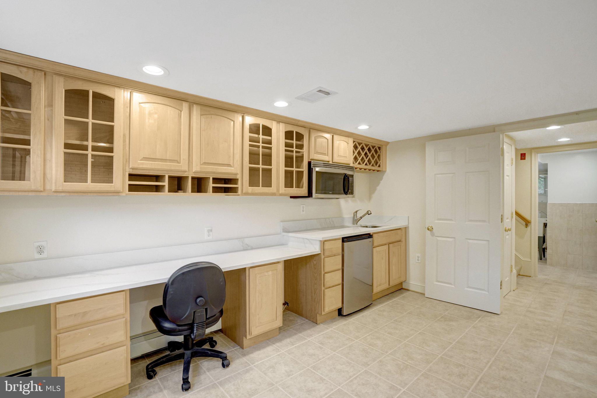 4409 FERRY LANDING ROAD