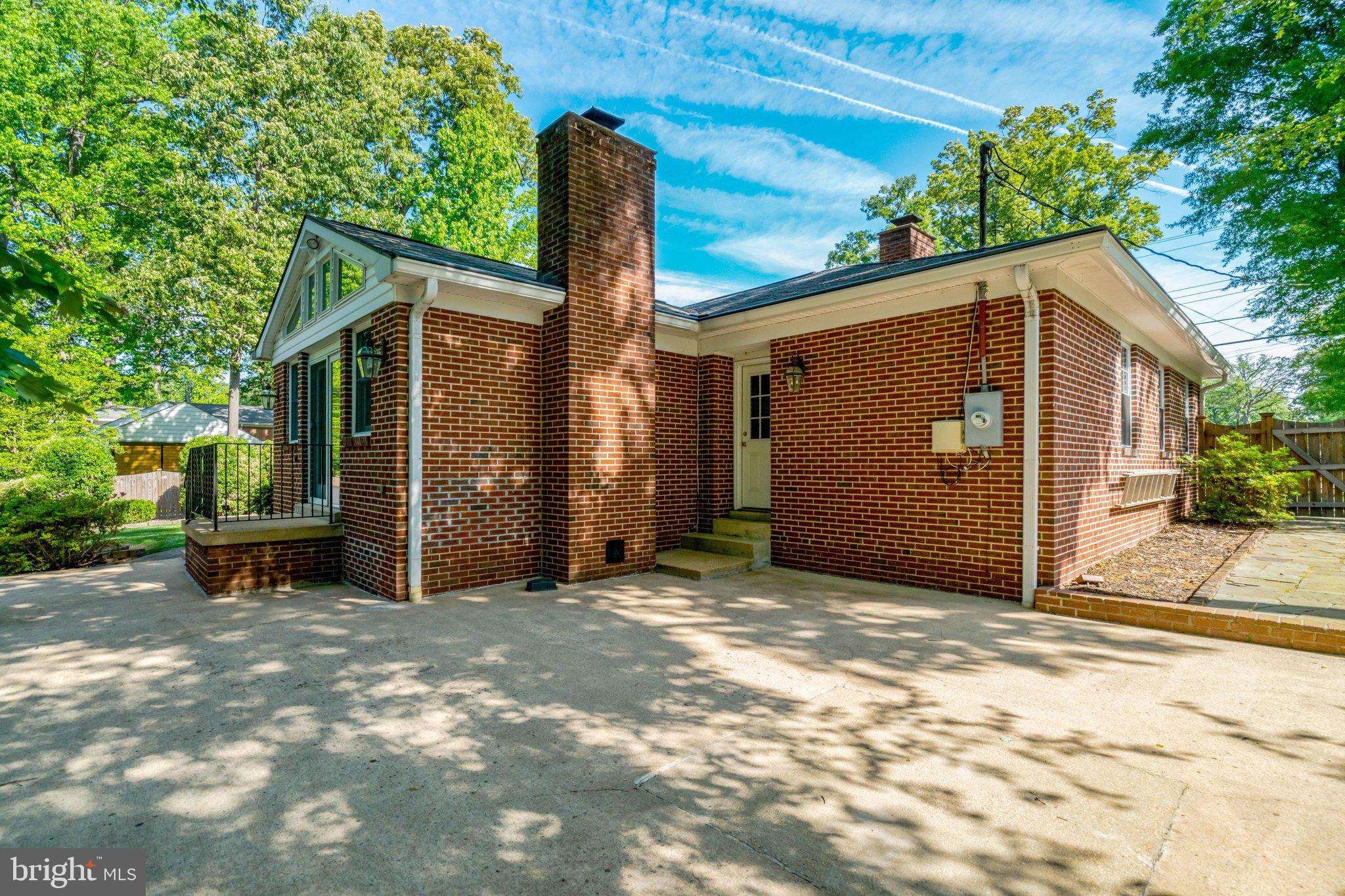 4409 FERRY LANDING ROAD