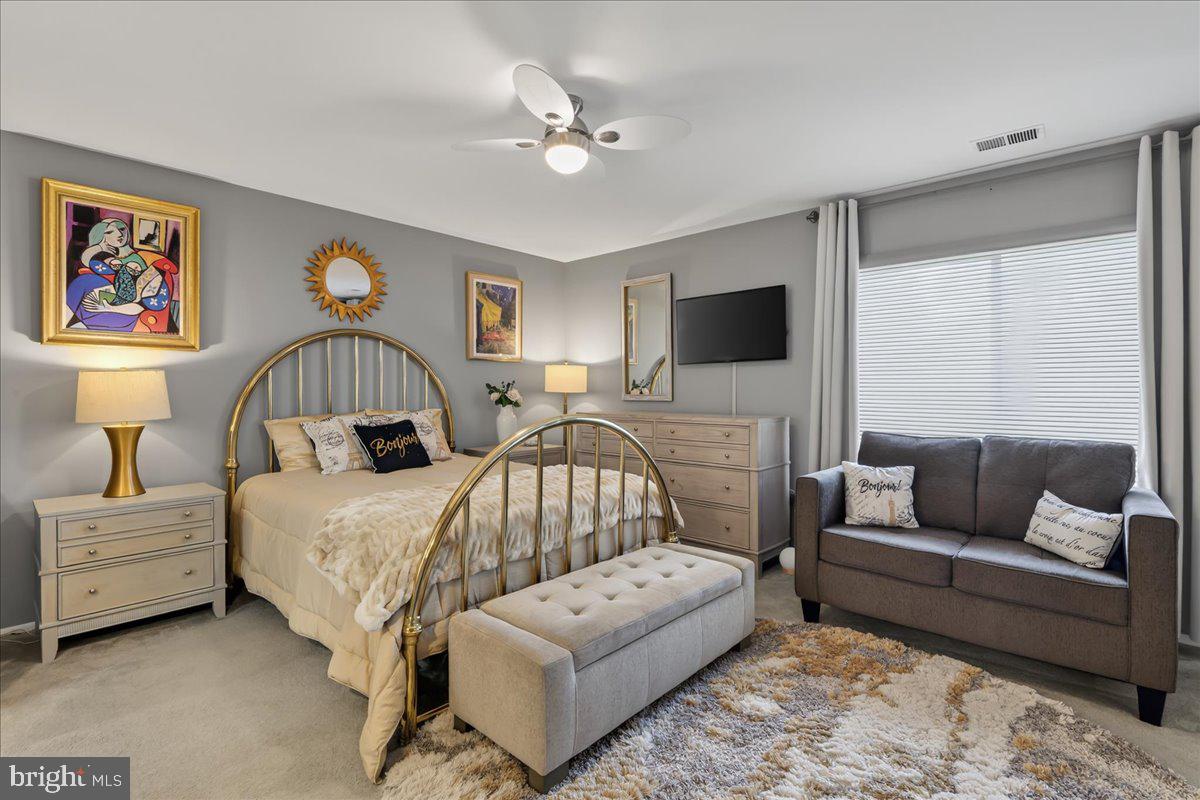8633 RESECA LANE