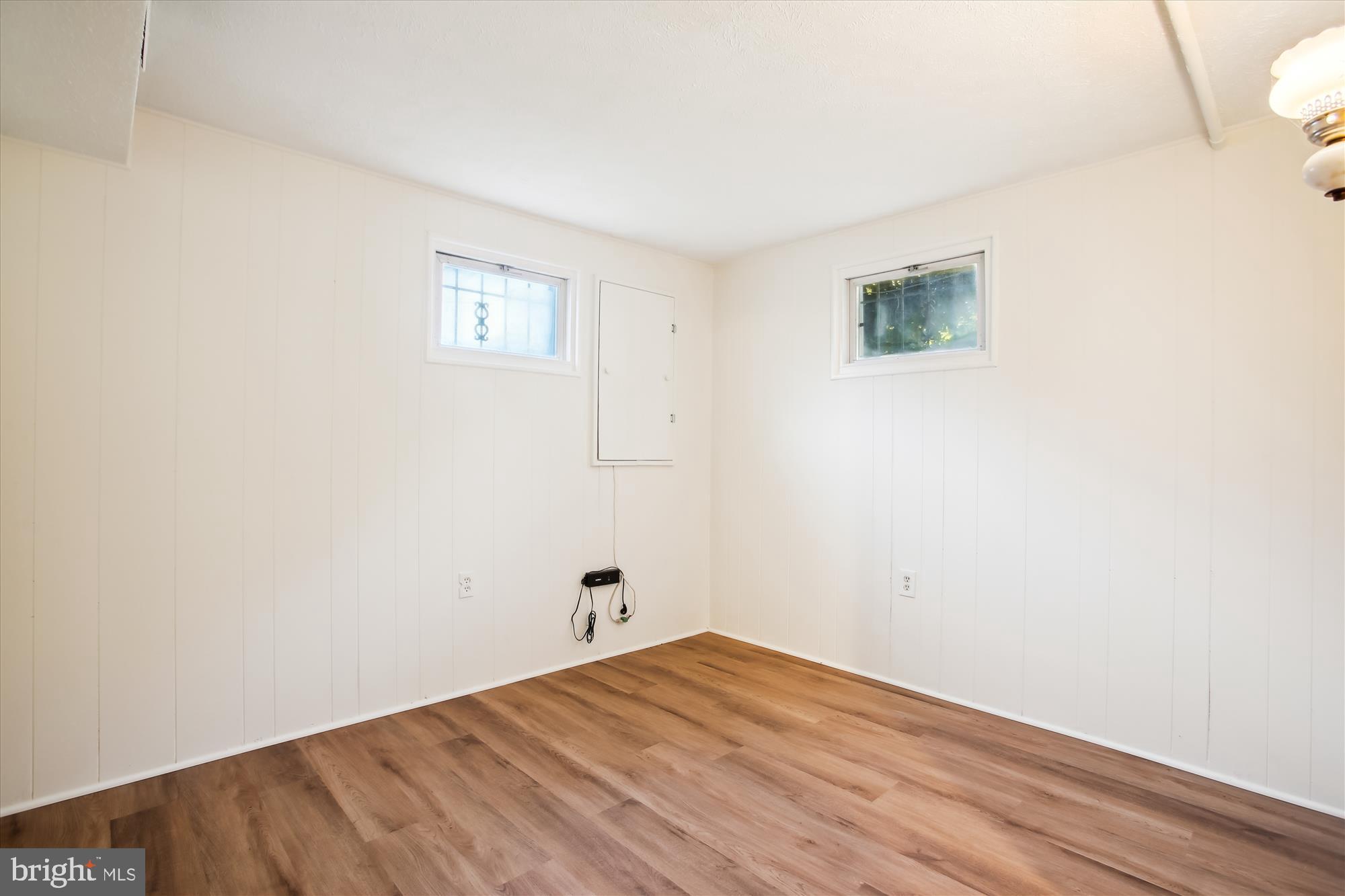 2405 PHILLIPS DRIVE