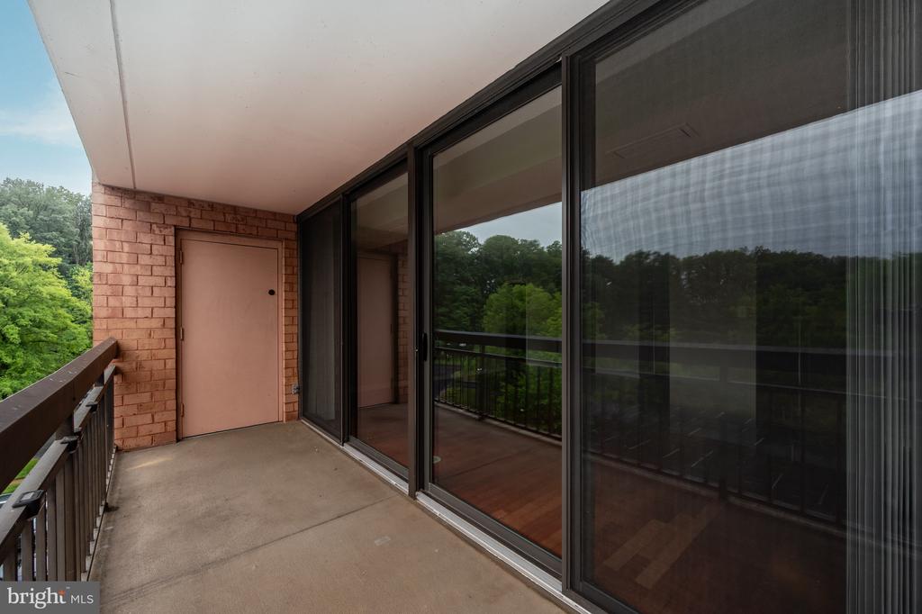 2230 GEORGE C MARSHALL DRIVE 517