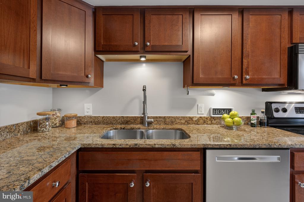 2230 GEORGE C MARSHALL DRIVE 517