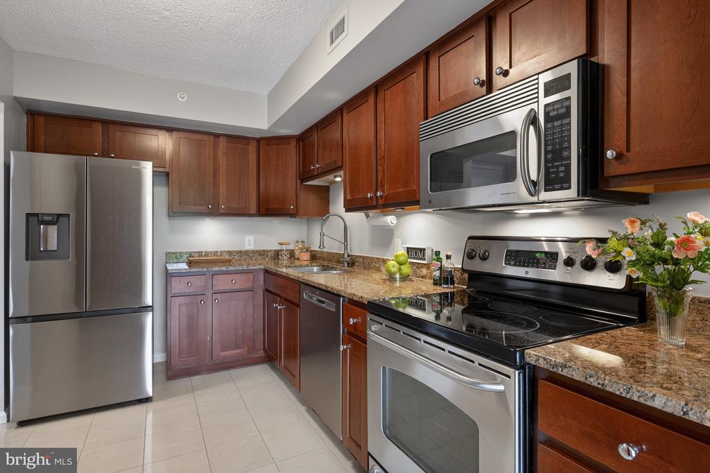 2230 GEORGE C MARSHALL DRIVE 517