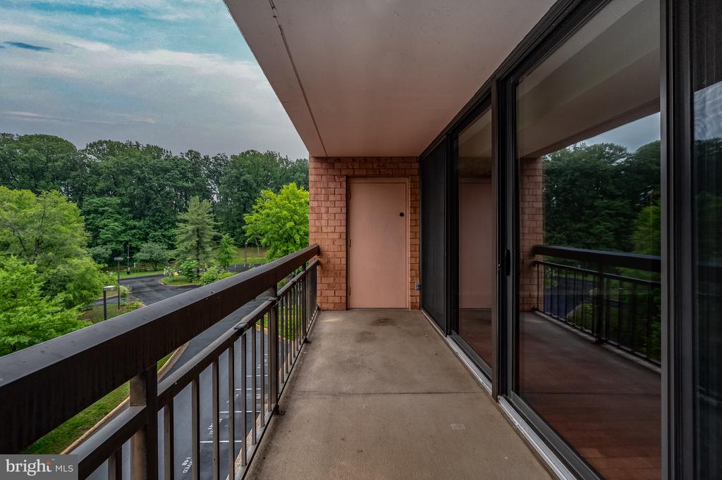 2230 GEORGE C MARSHALL DRIVE 517