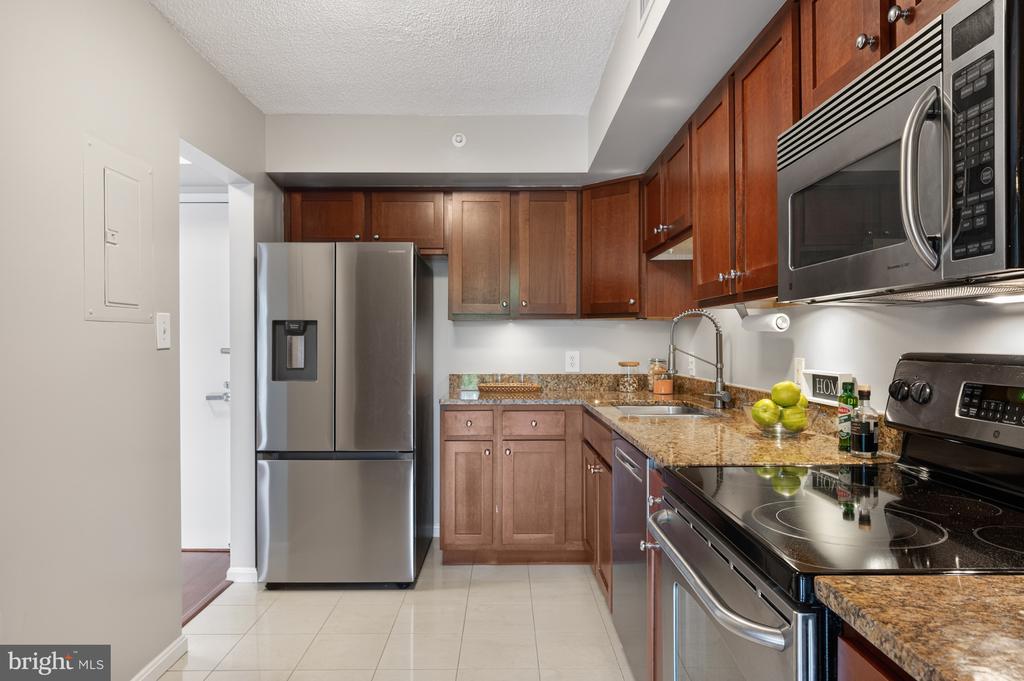 2230 GEORGE C MARSHALL DRIVE 517
