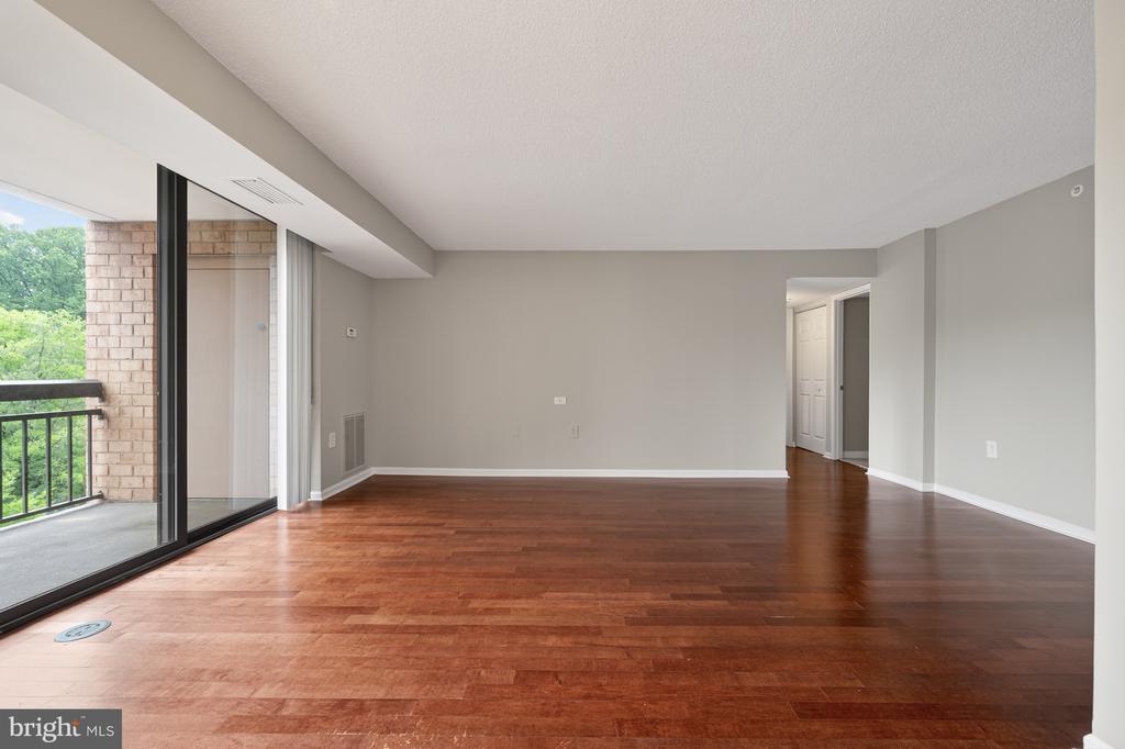 2230 GEORGE C MARSHALL DRIVE 517