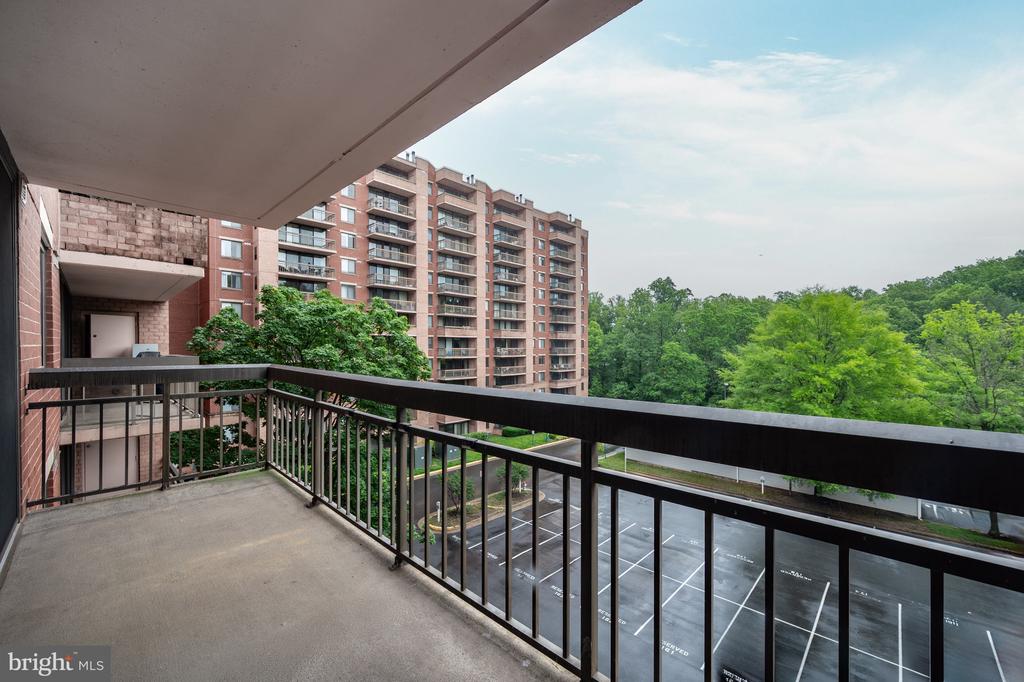2230 GEORGE C MARSHALL DRIVE 517