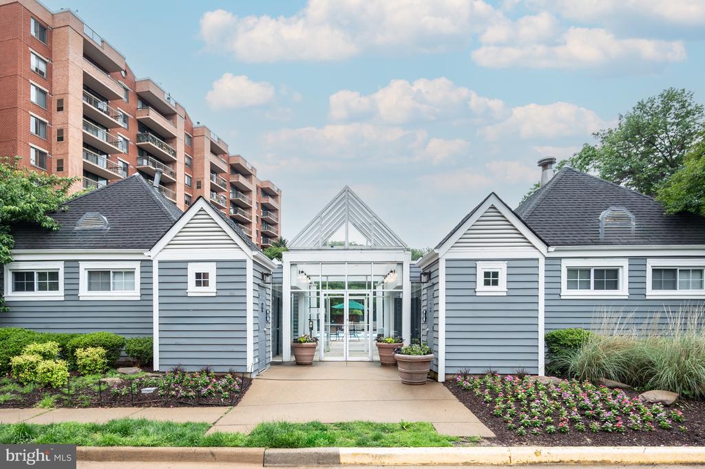 2230 GEORGE C MARSHALL DRIVE 517