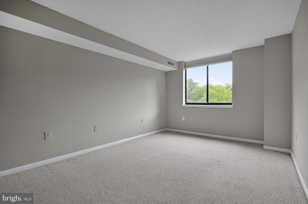 2230 GEORGE C MARSHALL DRIVE 517
