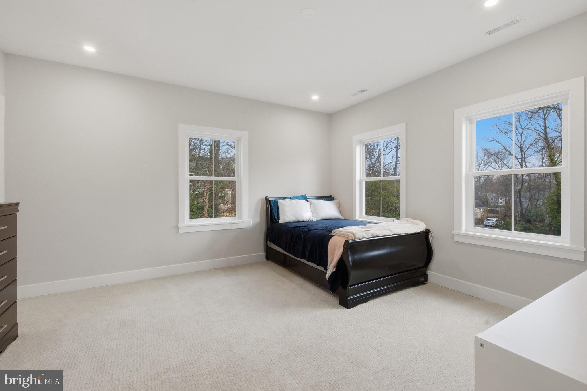 1304 GAHANT ROAD
