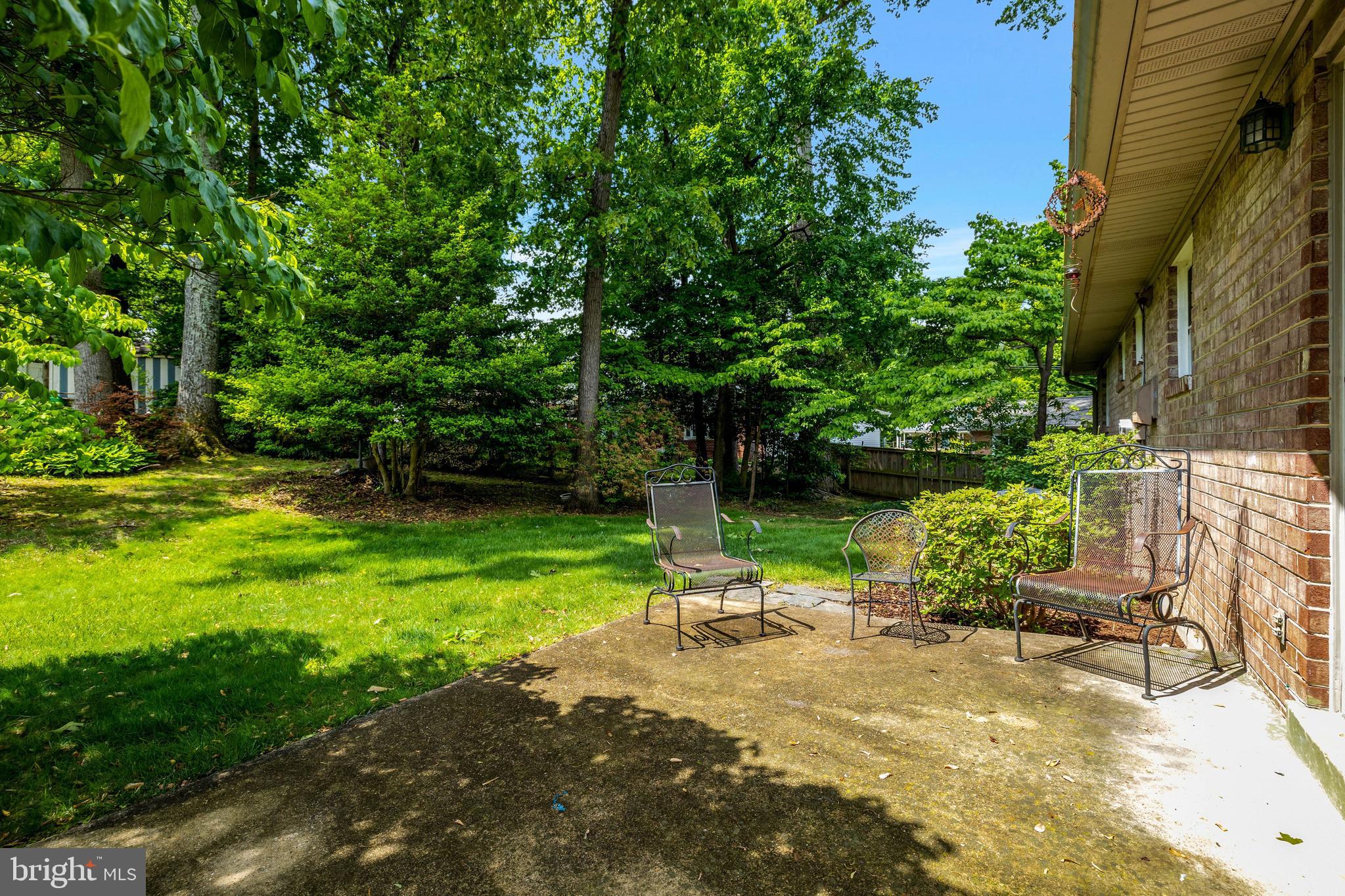 8803 KENILWORTH DRIVE
