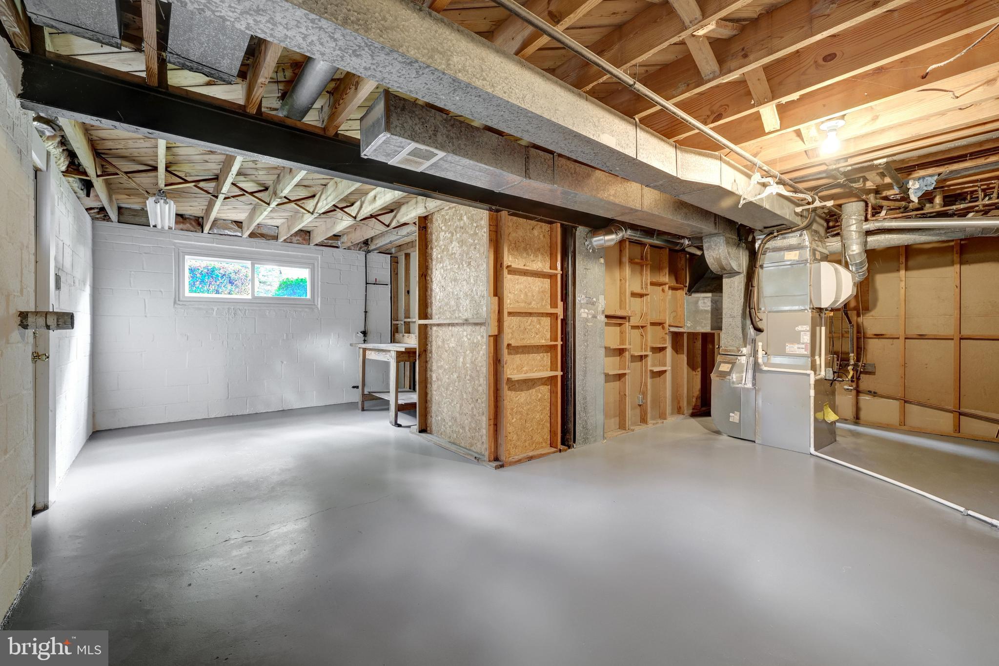8803 KENILWORTH DRIVE