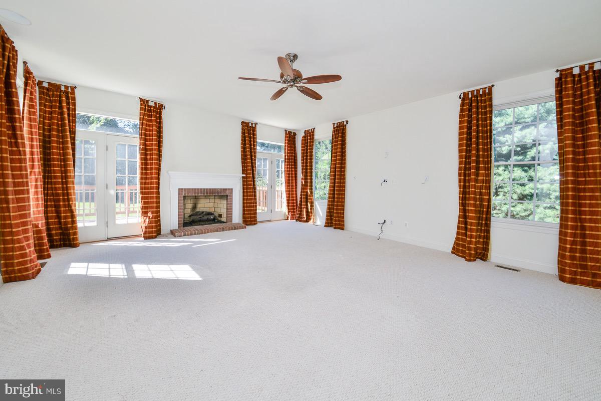 855 CHARWHIT COURT