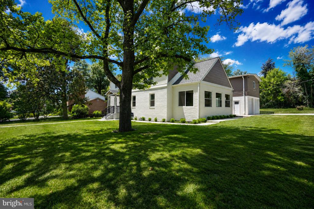 6420 SPRING TERRACE