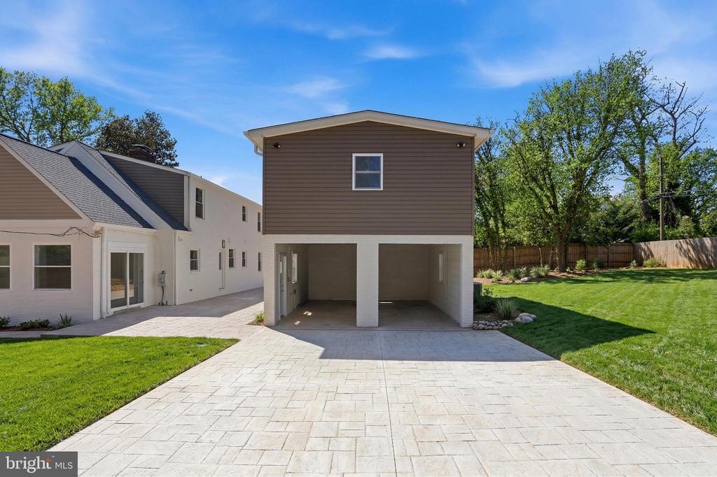 6420 SPRING TERRACE