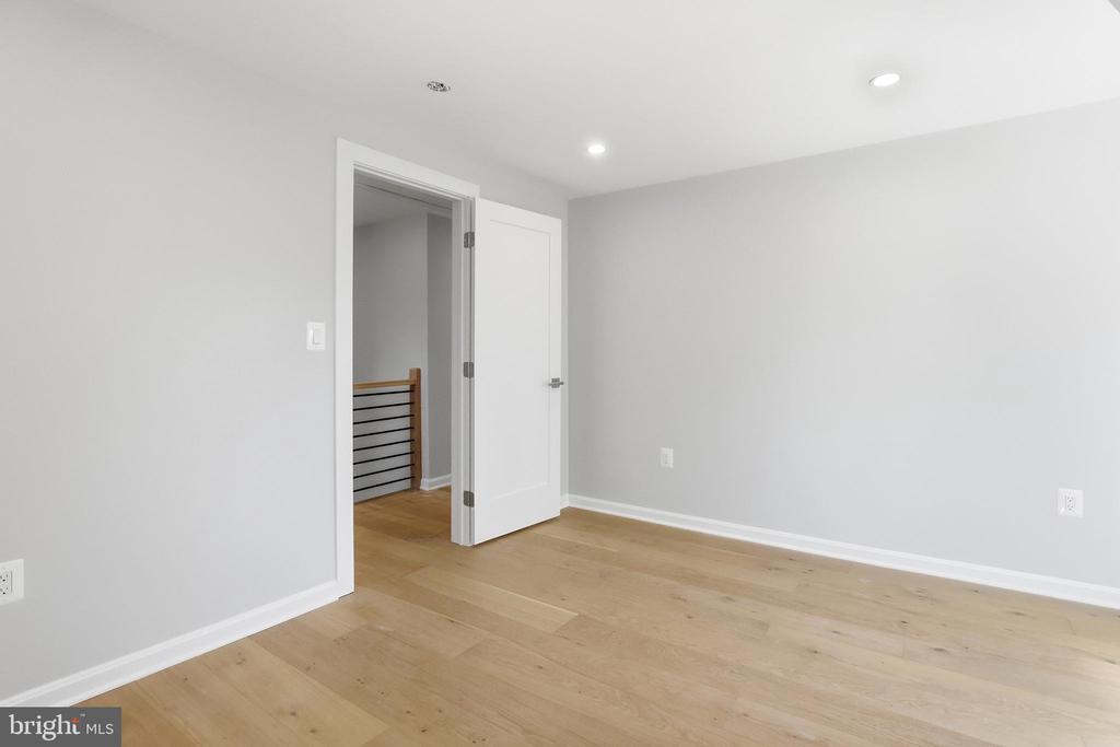 6420 SPRING TERRACE