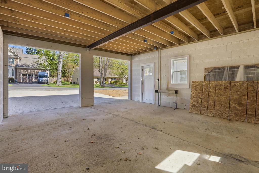 6420 SPRING TERRACE