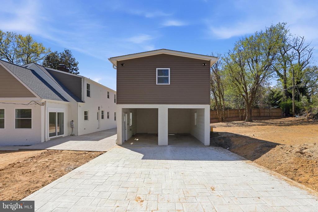 6420 SPRING TERRACE
