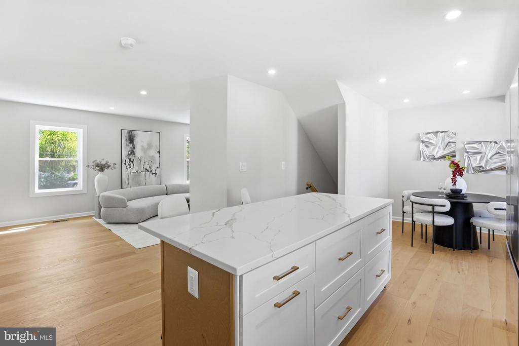 6420 SPRING TERRACE