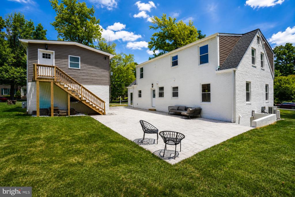 6420 SPRING TERRACE