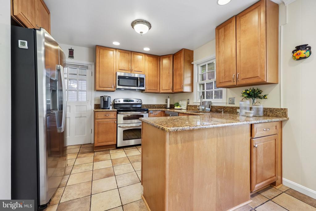 2205 ABBOTSFORD