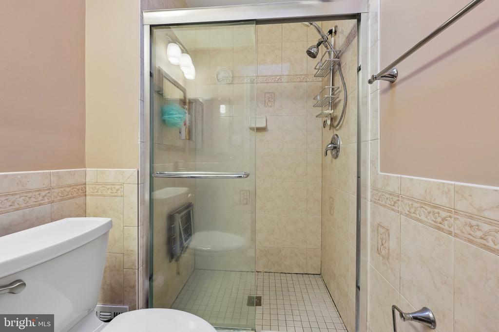 2205 ABBOTSFORD