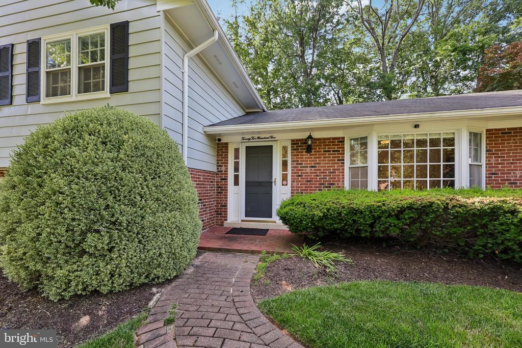 2205 ABBOTSFORD