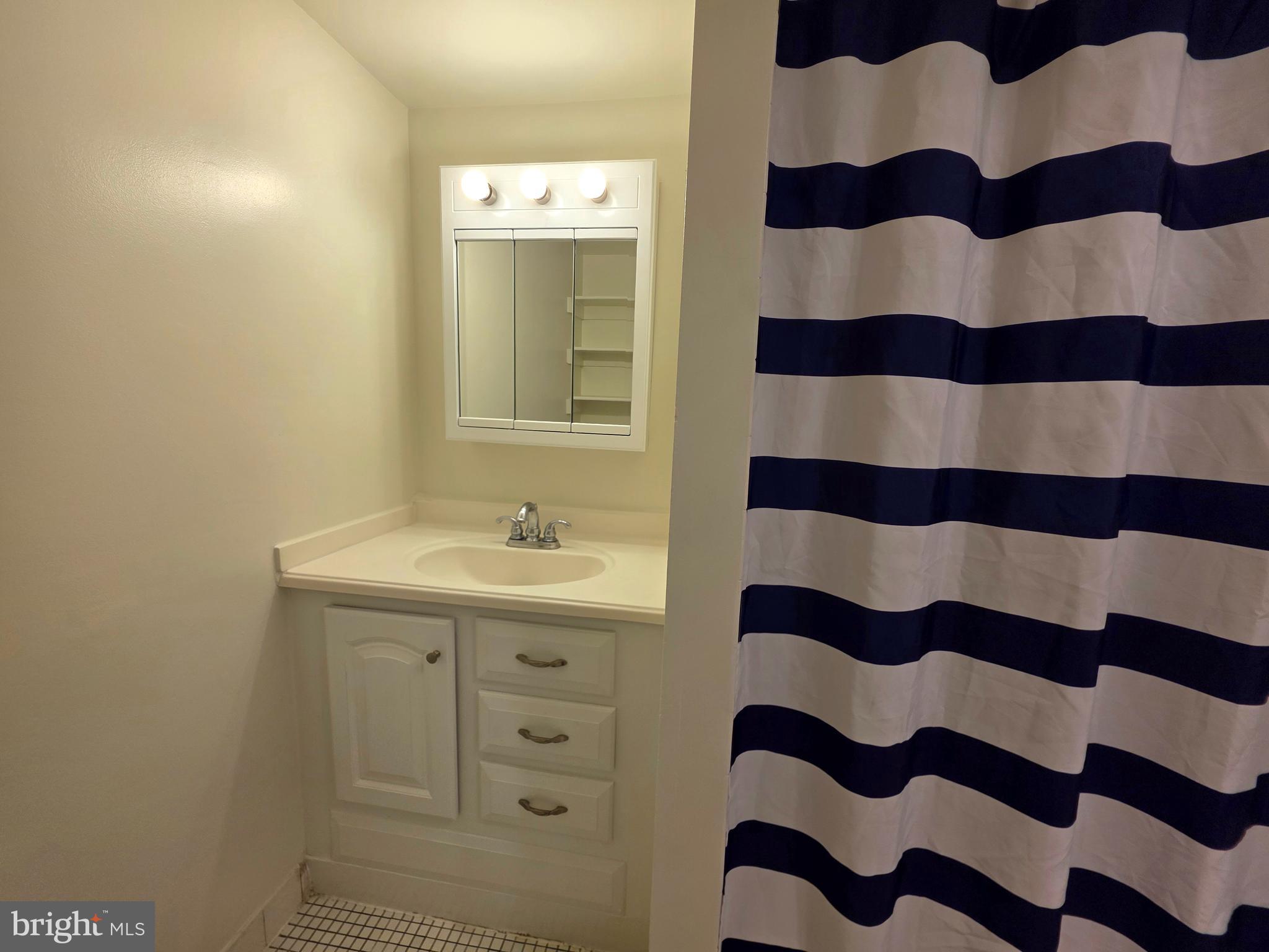 2059 HUNTINGTON AVENUE 1100