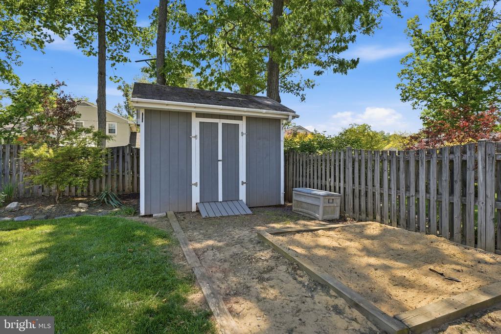 15011 TARLETON DRIVE