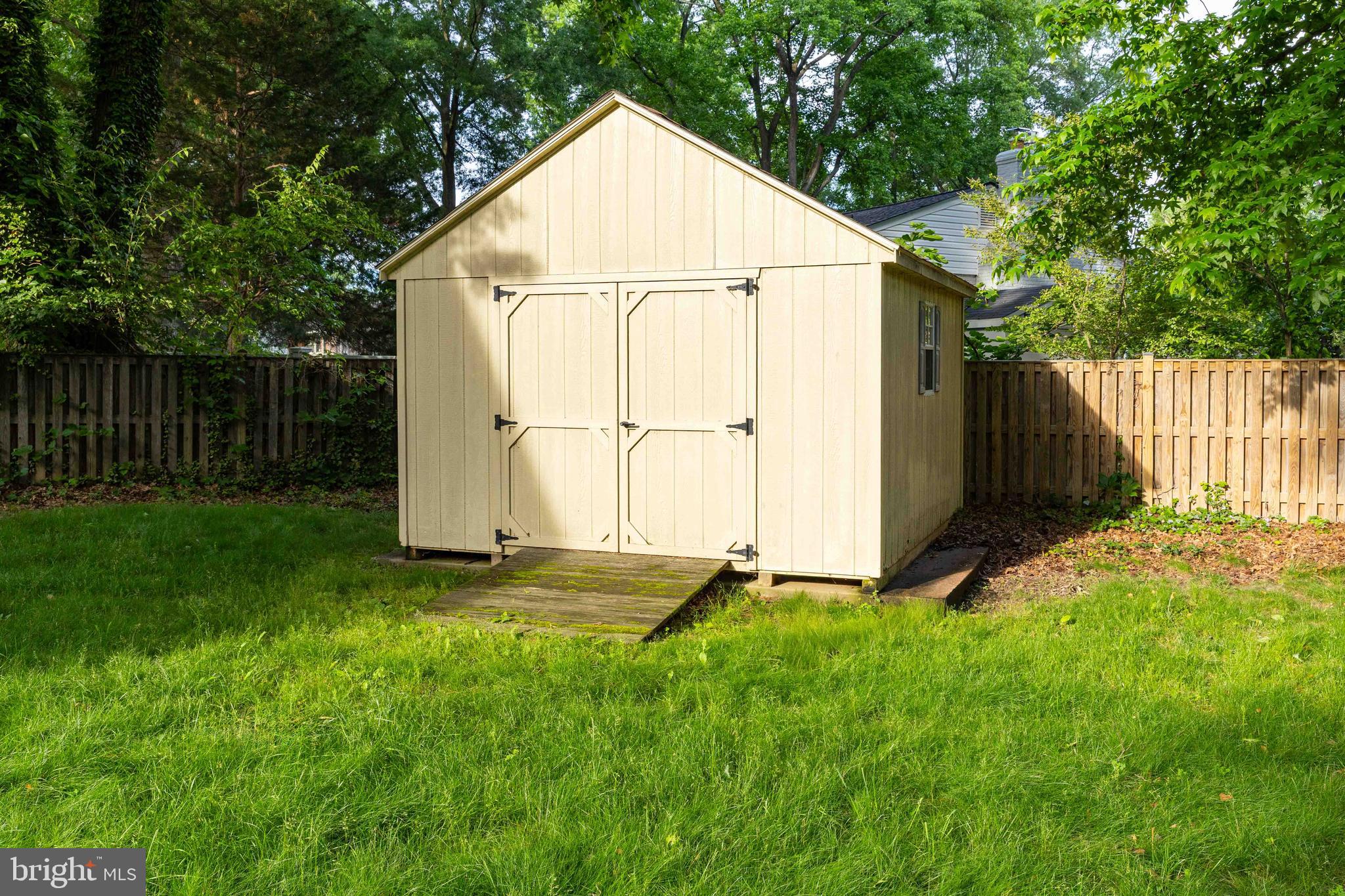 3803 STONEYBROOKE COURT