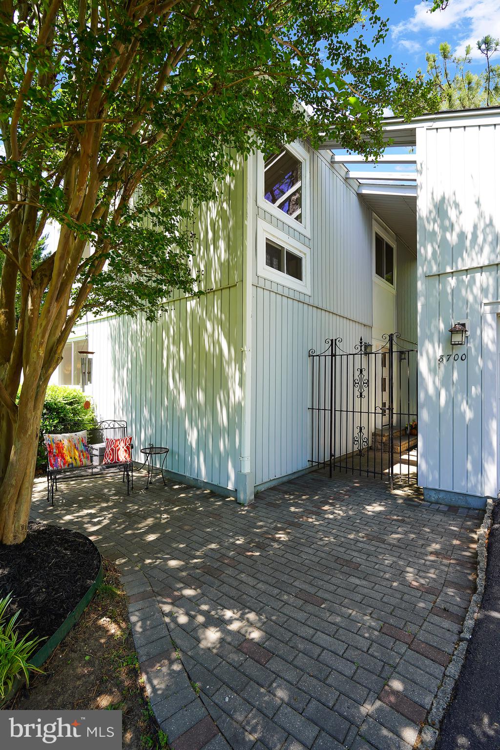 8700 LINTON LANE