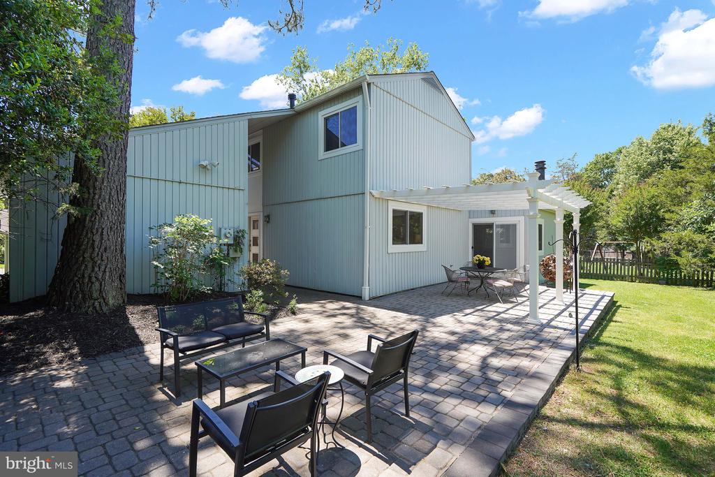 8700 LINTON LANE