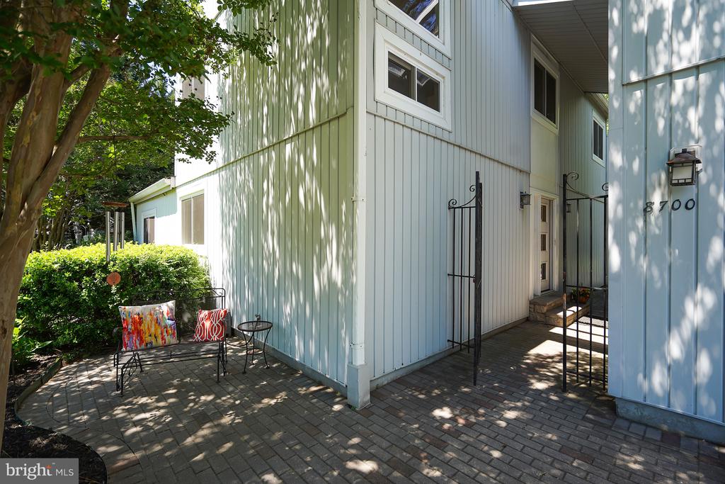 8700 LINTON LANE