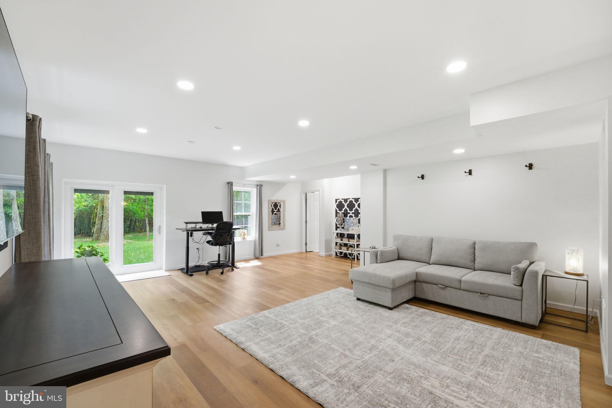 8104 REVATOM COURT